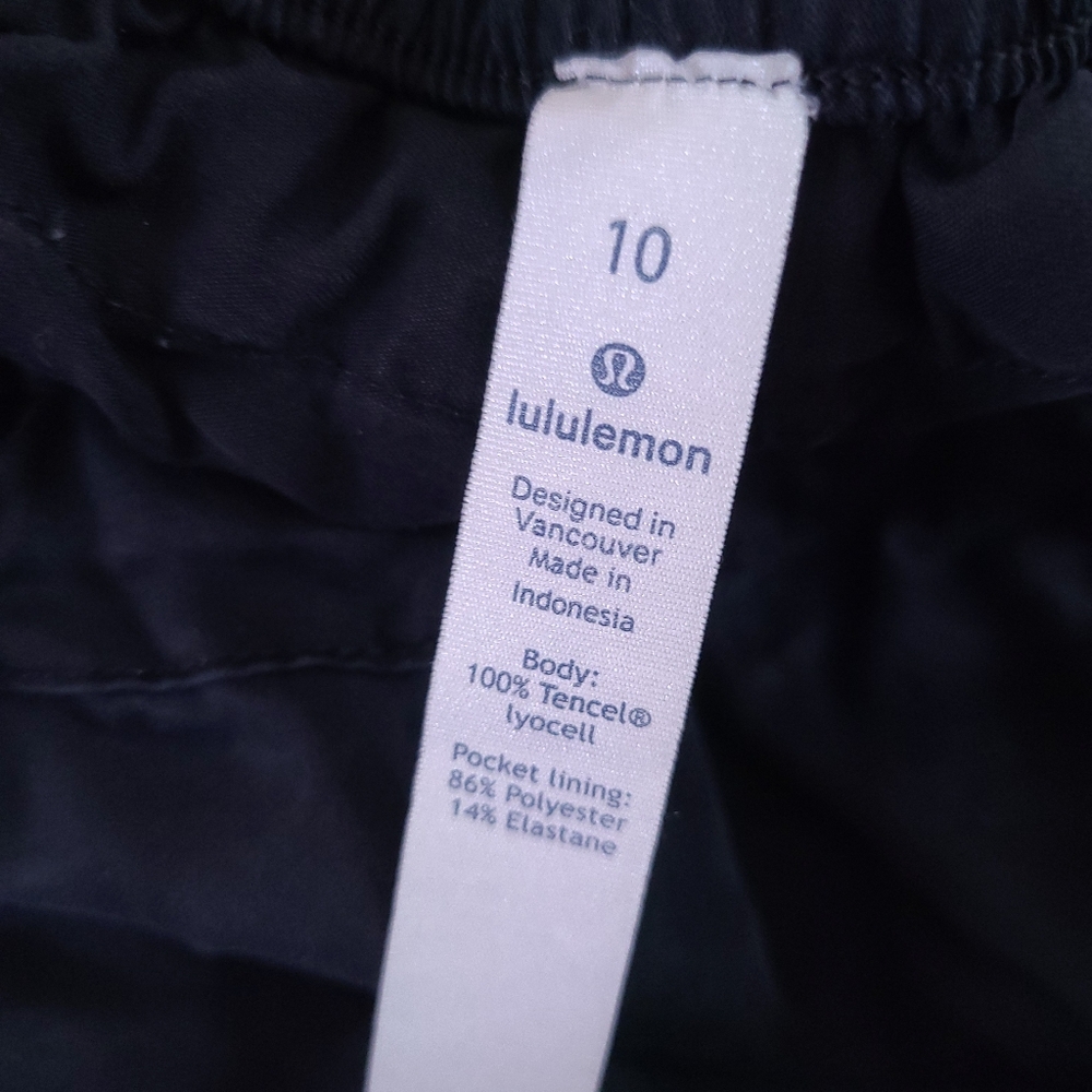 Lululemon Move Lightly Black Cargo Pants 25* Size 10 - Picture 6 of 9